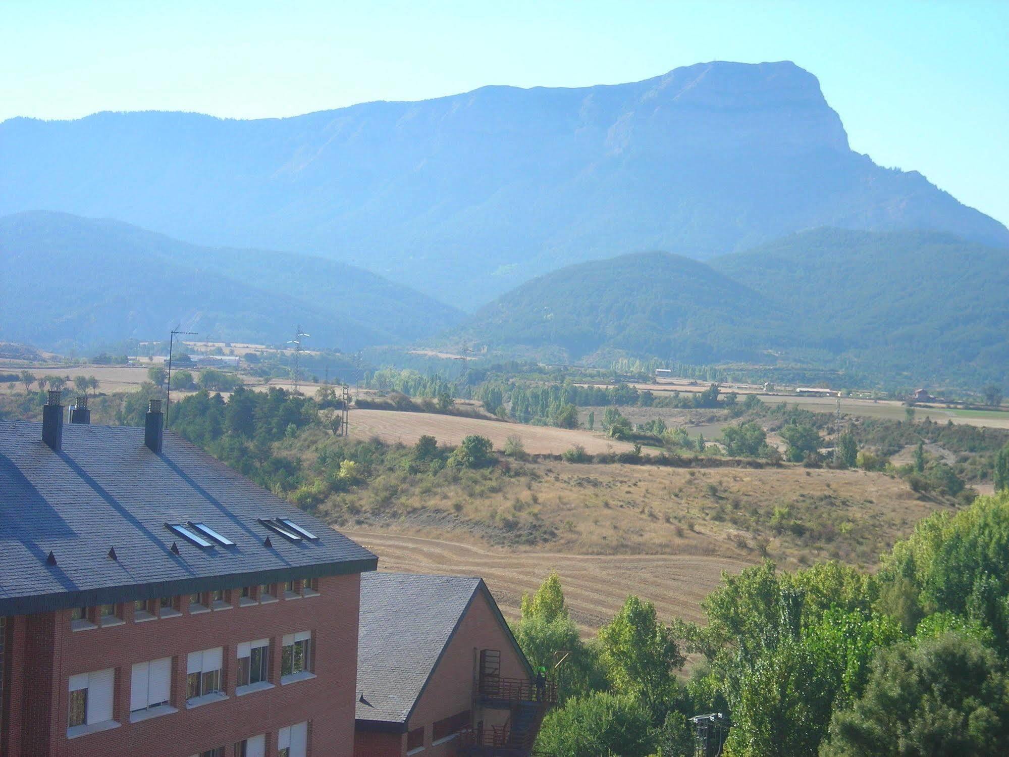 Residencia Albergue Jaca Exteriör bild